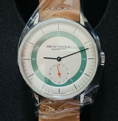 Elegante Seagull Automatikuhr 819.93.6099 Variante grün mit Lederarmband